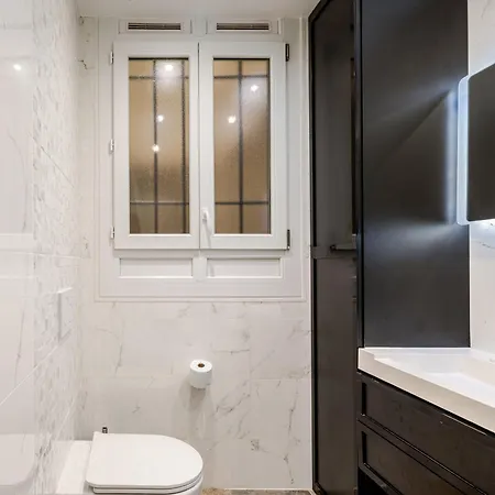 Apartamento Chic For 4 On Champs Elysees Avenue *