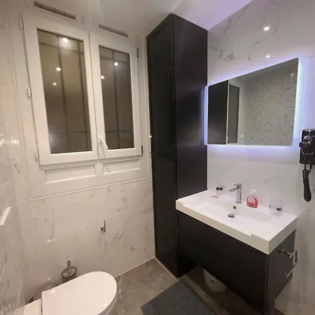 Chic Studio For 4 On Champs Elysees Avenue Παρίσι